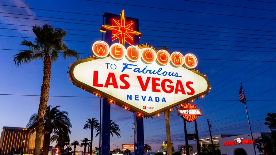 Lit up Las Vegas sign in dusk